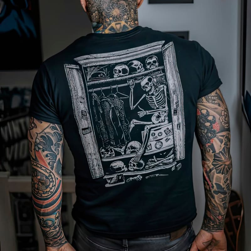 The Skeleton in My Closet T-Shirt - Death and Friends